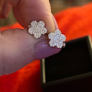 Luxury Moissanite Diamond huggie Flower Earrings